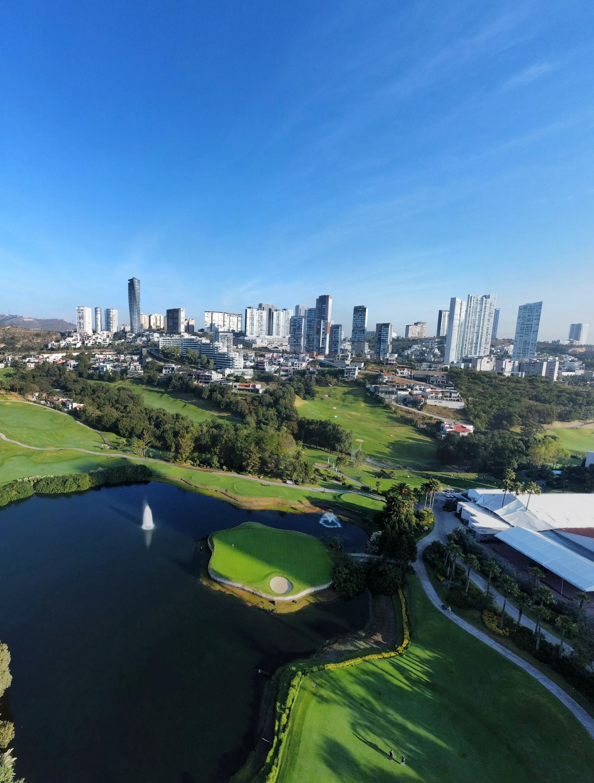 Vista panorámica de Bosque Real, fraccionamiento residencial privado en Huixquilucan, Estado de México
